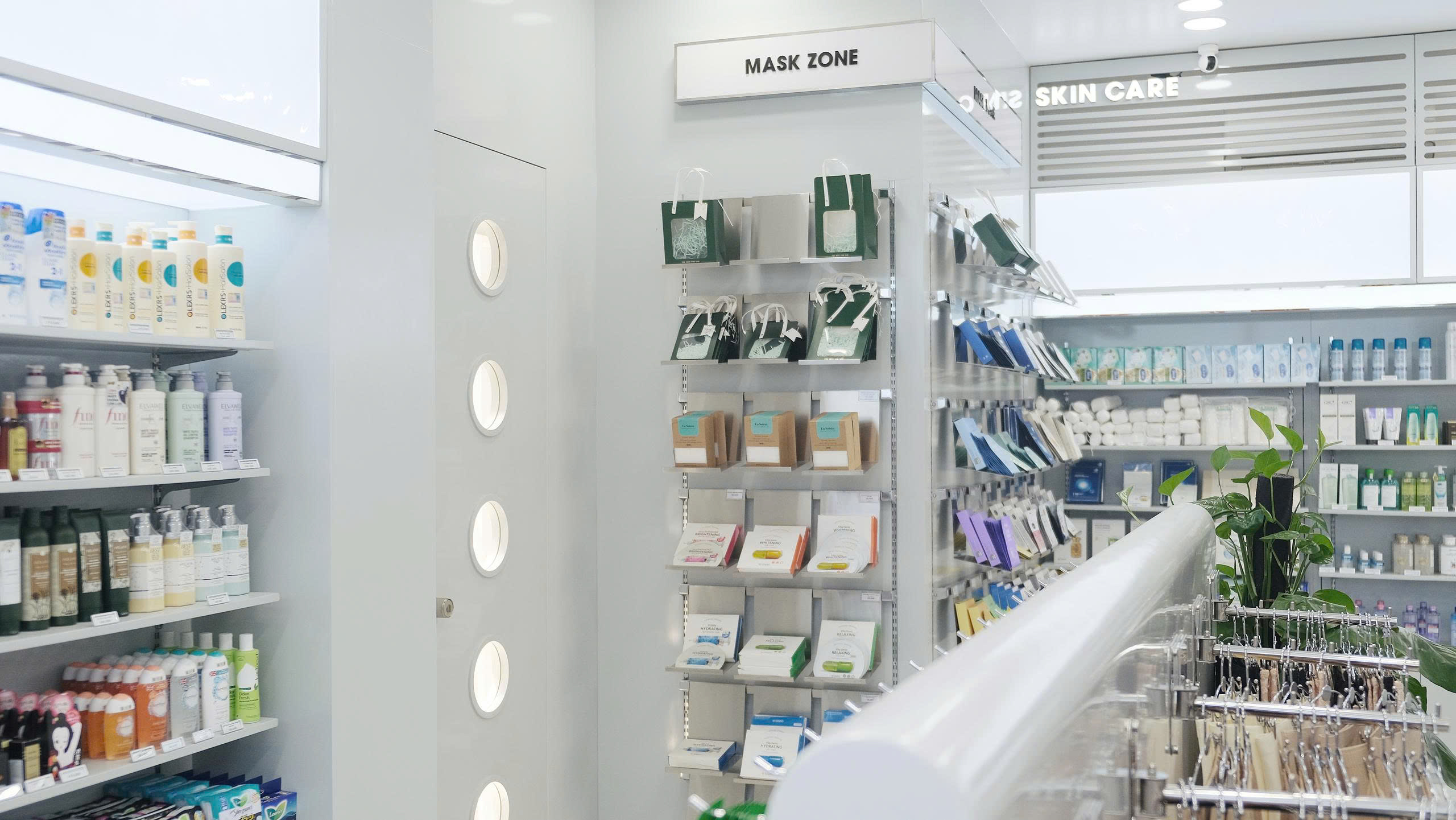 Không gian trải nghiệm mỹ phẩm Mai Linh Premium Cao Lãnh